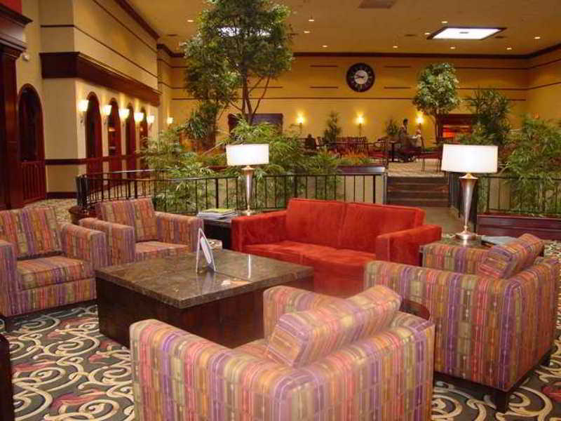 Doubletree By Hilton Dearborn Hotel Interior photo